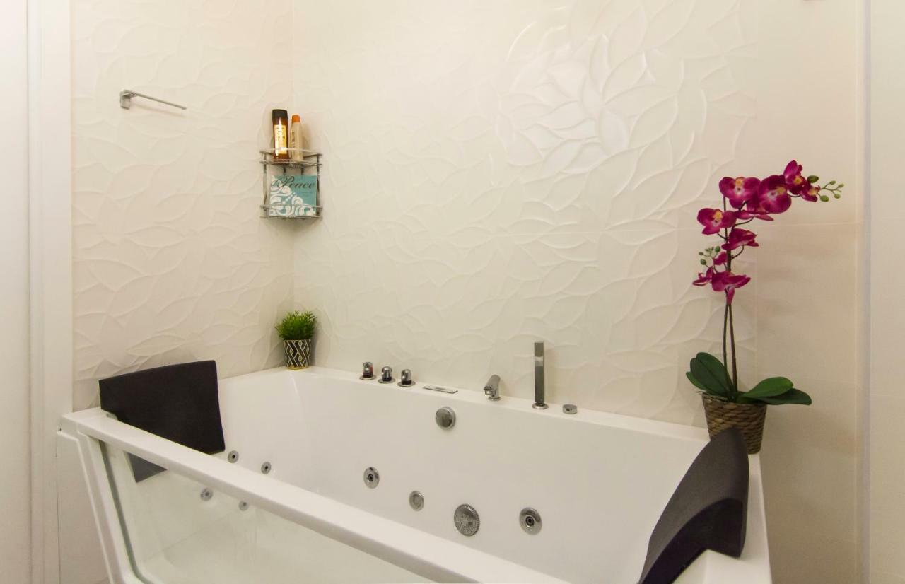 Sol Luxury Suites มาดริด ภายนอก รูปภาพ