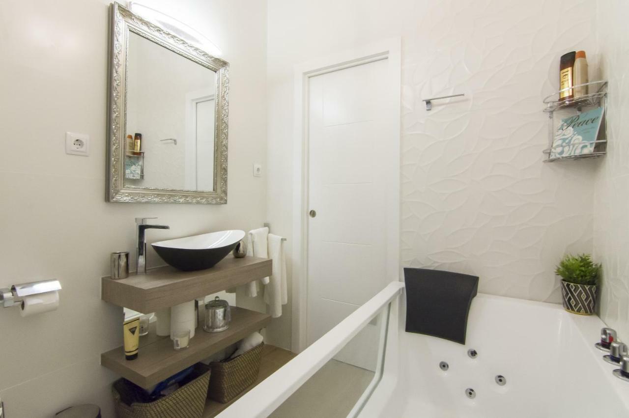 Sol Luxury Suites มาดริด ภายนอก รูปภาพ